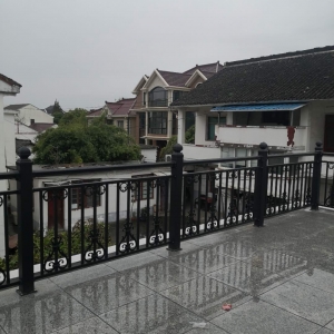 出口別墅鋁藝欄桿鋁藝護(hù)欄